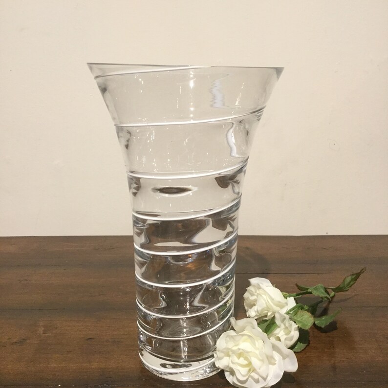 Unique Vintage Swirl Glass Tulip Vase 10 Art Glass Flower Etsy