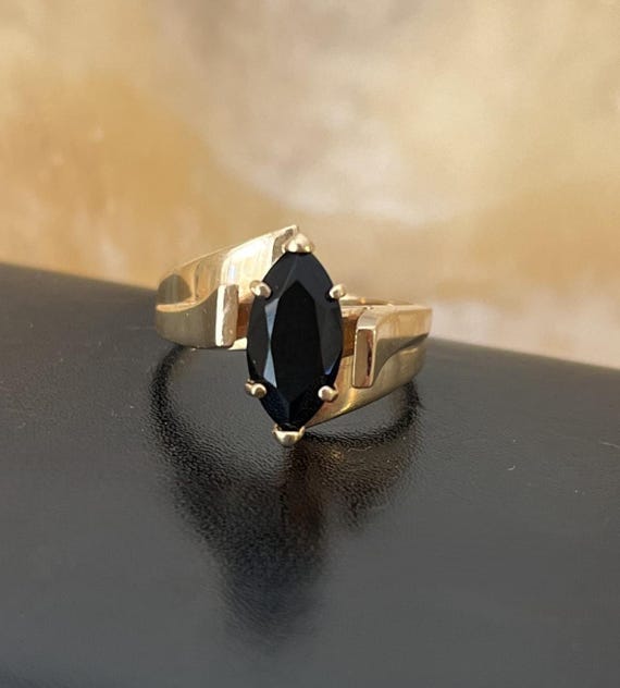Large Onyx Statement Solitaire 14K Real Gold Sign… - image 1