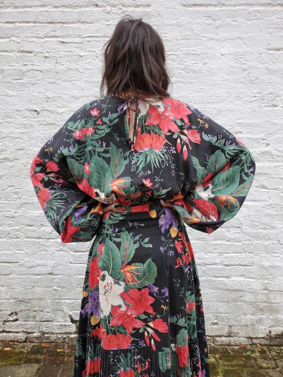 Small | 70s floral dolman sleeve dress by Young E… - image 9