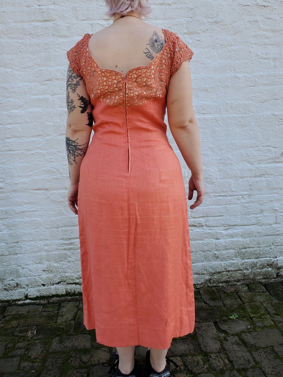 50s / 60s coral pink linen wiggle cocktail dress … - image 5
