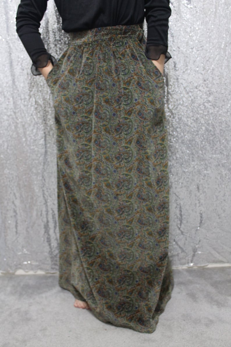 60s 70s vintage paisley real velvet long maxi skirt in earthtones size small medium