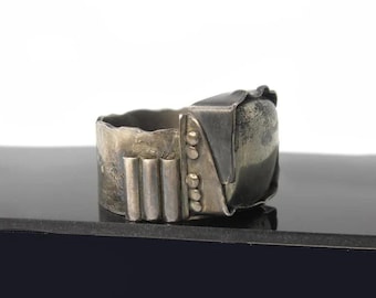 Exquisite Native American Zuni Lapis Sterlng Silver Ring Signed Eldred Martinez Exquisite Native American Zuni Lapis Sterlng Silver Ring Signed Eldred Martinez