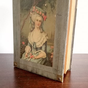 Marie Louise stash box, folk art box