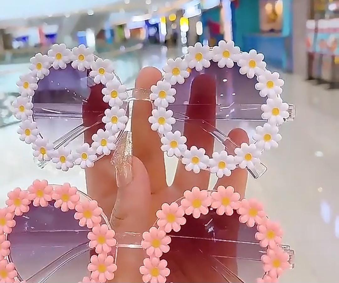 Sunnies Flower Power Daisy Sunglasses Fashion Accessories - Etsy display picture 2