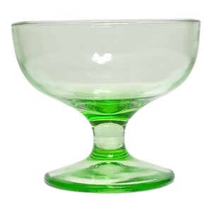 coppa per sorbetto o dessert in vetro verde vintage, vetro all'uranio o vetro alla vaselina