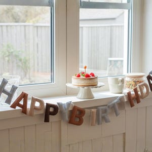 100% Natural Wool Boho Felt Happy Birthday Neutral Garland Unisex Pre Strung Eco Friendly Earth Tone Beige Boy Bday Banner Girl Adjustable