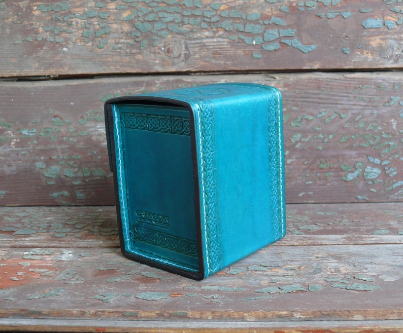 Cthulhu in 100 Sleeves Cards Magic the Gathering Octopus Lovecraftian MTG Deck Box Leather Deck Box