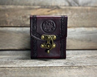 Leather Deck Box for MTG game ,Game Deck Box ,In 100 Sleeved Cards ,Commander deck box ,Card Case ,Magic Deck Box