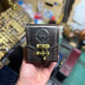 Handmade Leather Deck Box: MTG Card Case for 100 Sleeved Cards