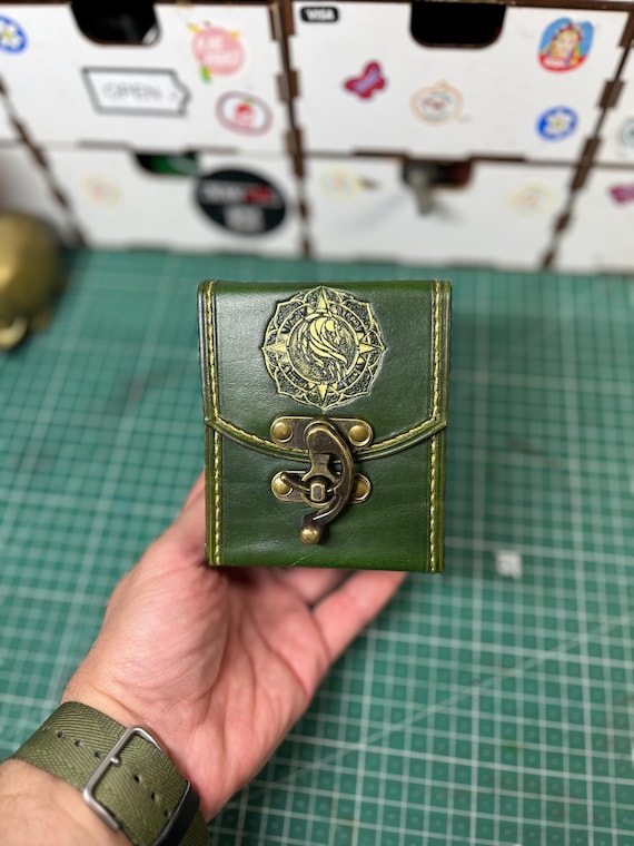 mtg card case Leather MTG Deck Box: MTG Card Case, for 100 Sleeved Cards ,handmade