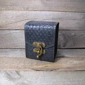 Leather Deck Box for MTG game ,Game Deck Box ,In 100 Sleeved Cards ,Commander deck box ,Card Case ,Magic Deck Box