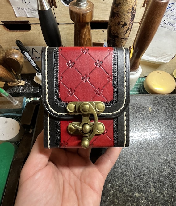 Leather MTG Deck Box: MTG Card Case for 100 Sleeved Cards Handmade - Etsy
