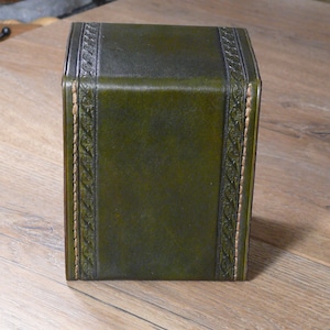 Leather Deck Box for MTG game ,Game Deck Box ,In 100 Sleeved Cards ,Commander deck box ,Card Case ,Magic Deck Box image 3