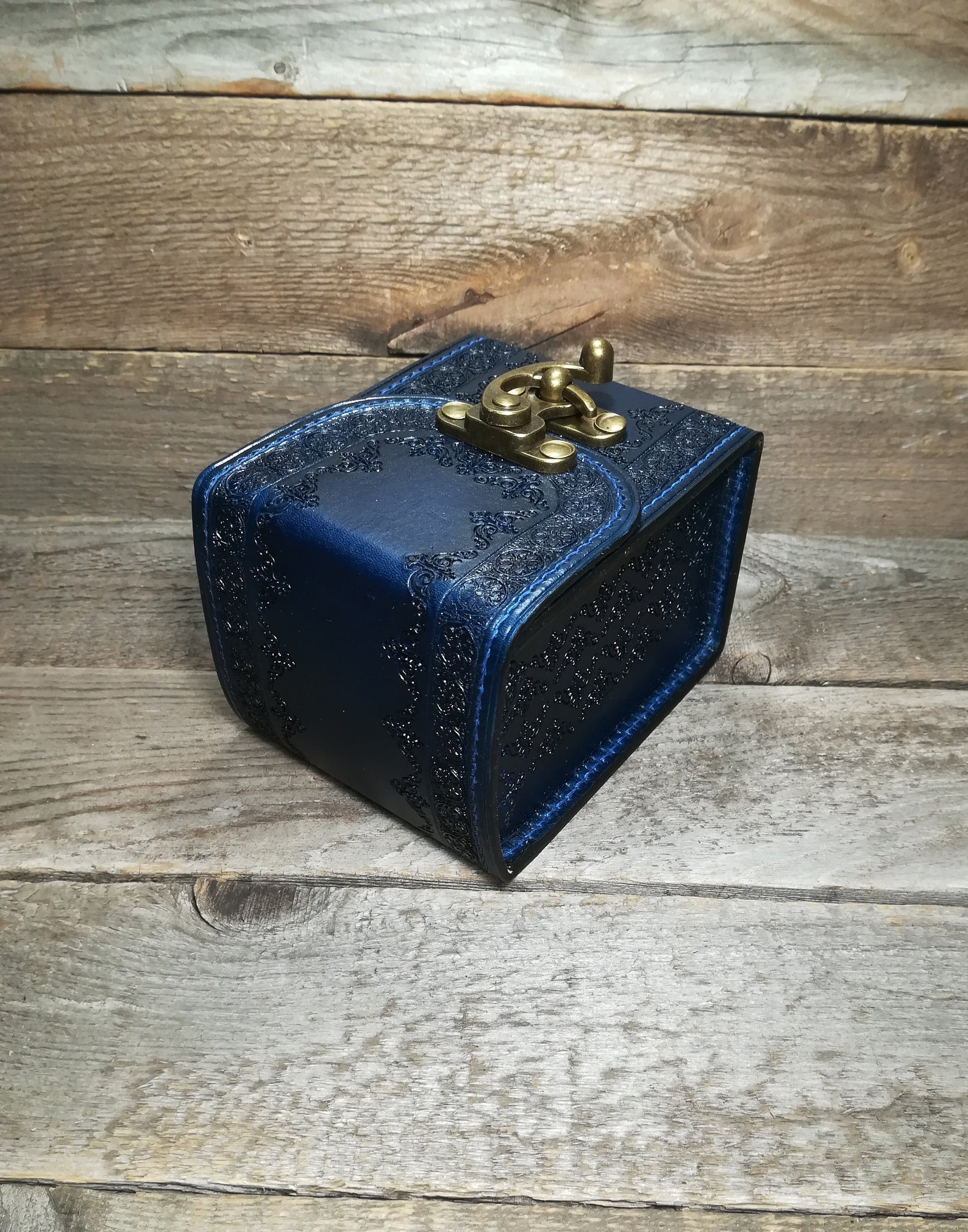 MTG Deck Box Blue Leather Deck Box in 100 Sleeved Card MTG Etsy
