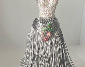 12th Scale Dolls House Miniature Dress Grecian Silver and Roses.