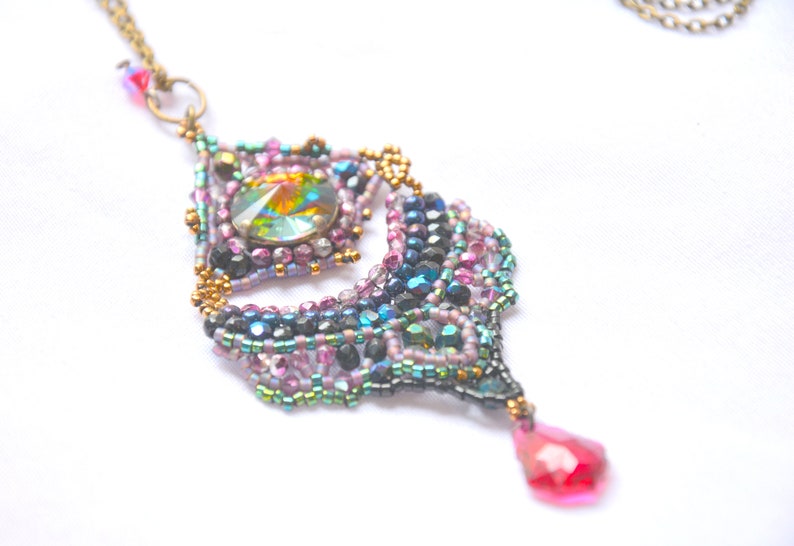 Pendentif en perles miniature cristal Collier pendentif perles miniatures Collier avec sautoir inspiration ethnique / boho/Chic/Hippie image 2