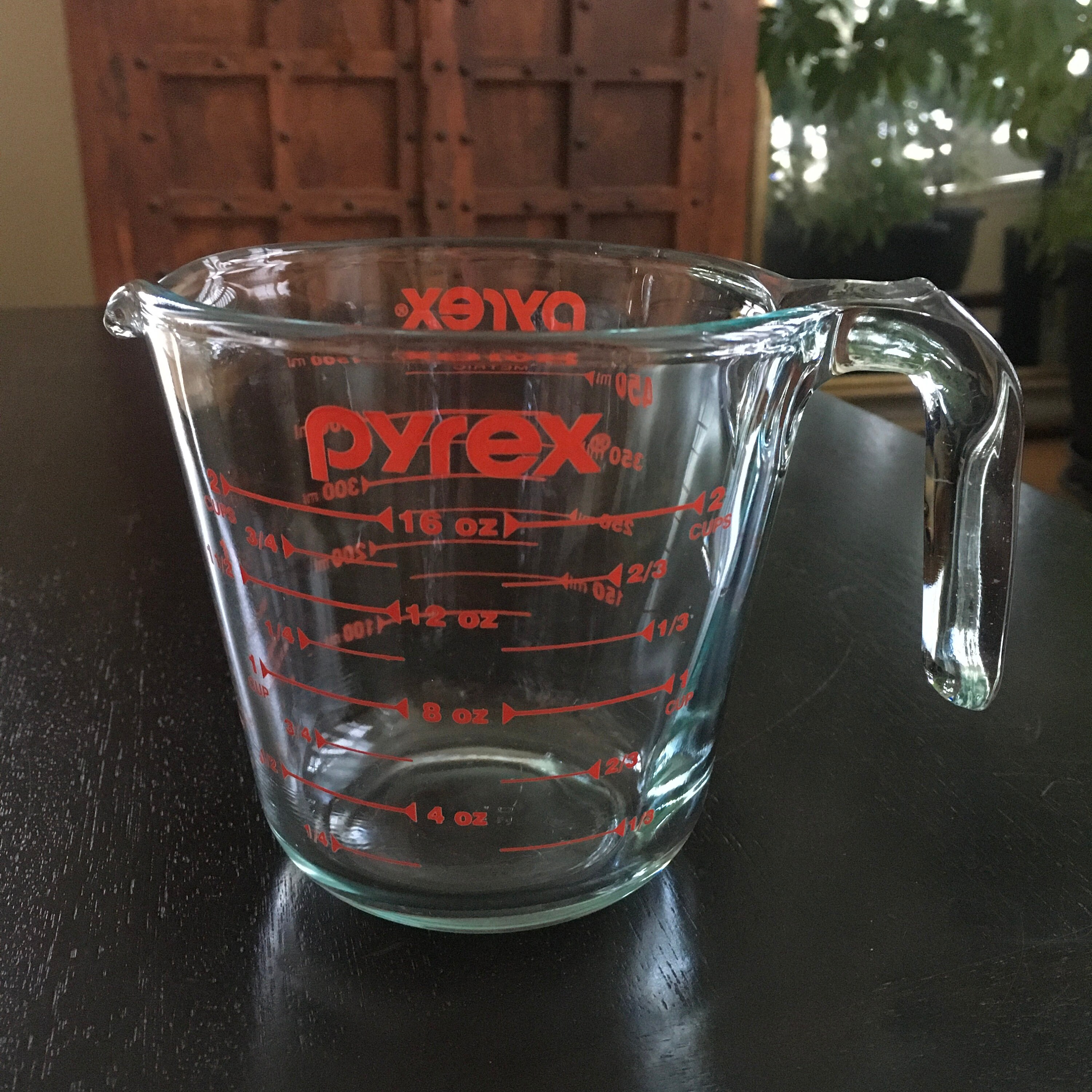 PYREX 1 Liter Large Glass Measuring Cup Open Handle Metric Only