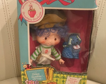 1982 Kenner Strawberry Shortcake Crepe Suzette with Eclair Poodle - New in box