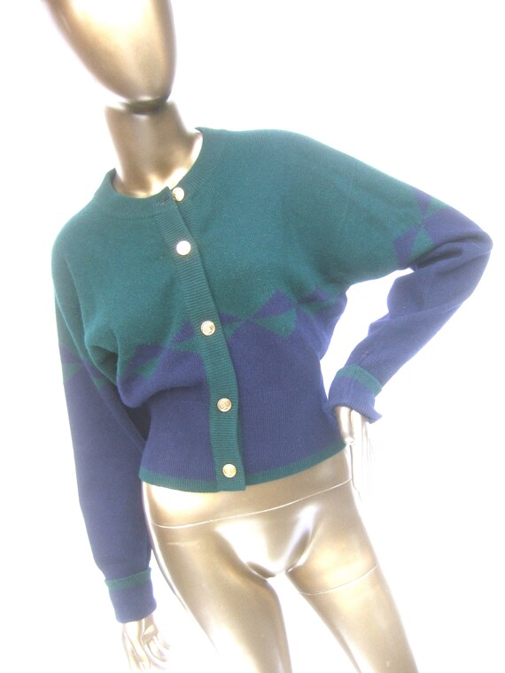CHANEL Luxurious Cashmere Green & Blue Gilt Butto… - image 8
