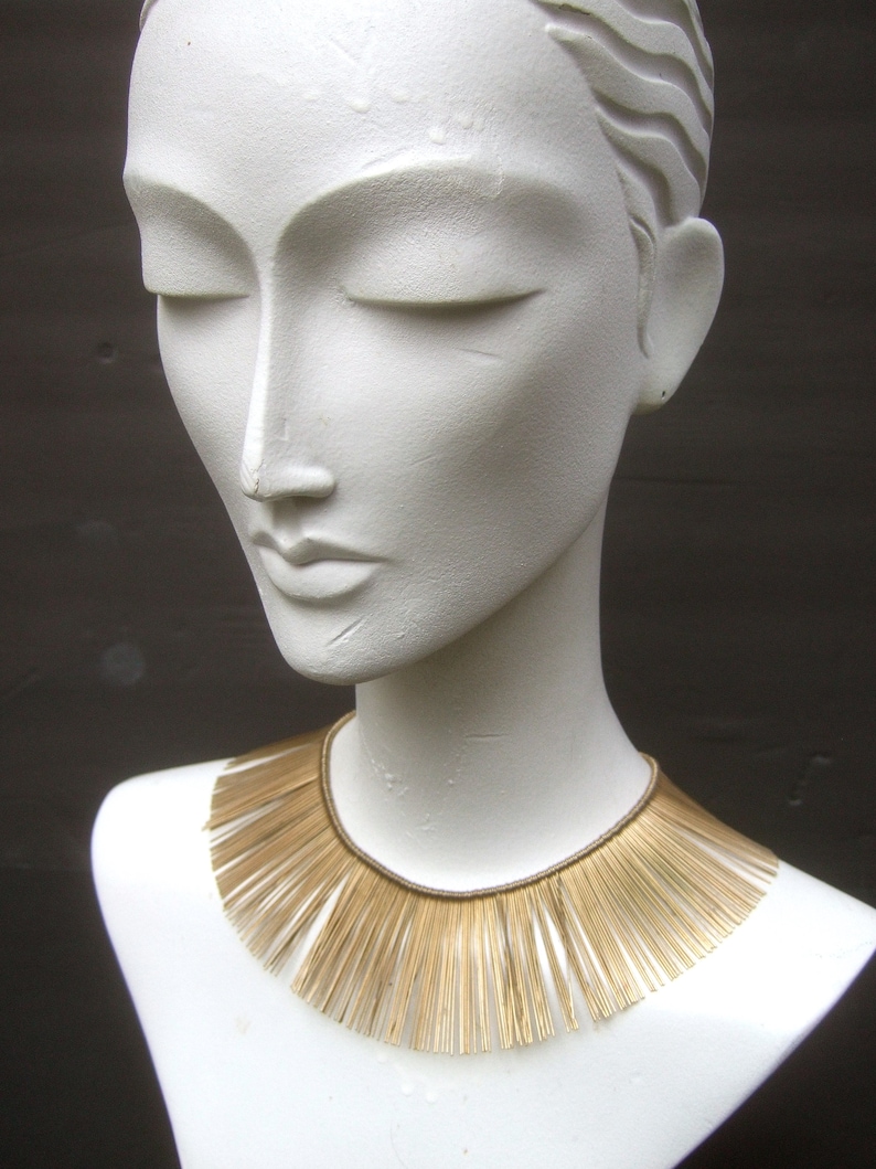 Avant-garde Gilt Metal Wire Needle Statement Necklace
