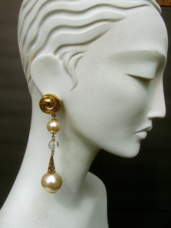 Elegant Dramatic French Dangle Statement Pearl Ear