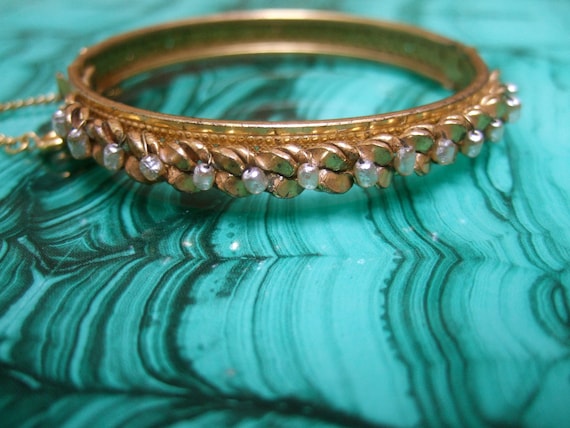 MIRIAM HASKELL Elegant Brass Metal Glass Seed Pearl Bracelet c 1960