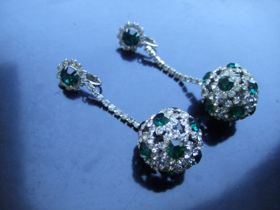 1960s Dangling Emerald & Diamante Crystal Costume… - image 7