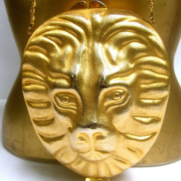 SAKS FIFTH AVENUE Opulent Gilt Metal Lion Minaudière Evening Bag c 1970s