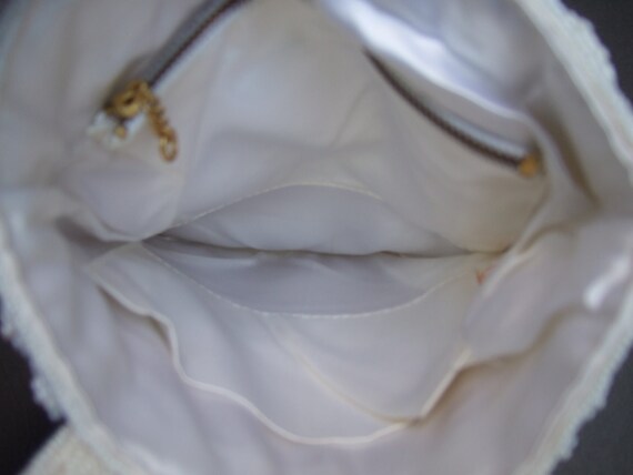 Elegant White Glass Hand Beaded Evening Bag c 1960 - image 6