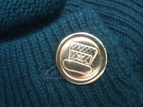 CHANEL Luxurious Cashmere Green & Blue Gilt Butto… - image 5