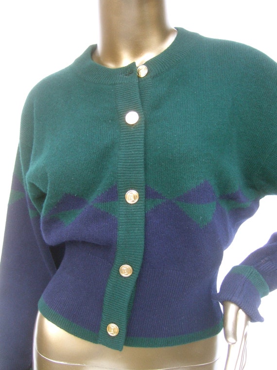 CHANEL Luxurious Cashmere Green & Blue Gilt Butto… - image 3