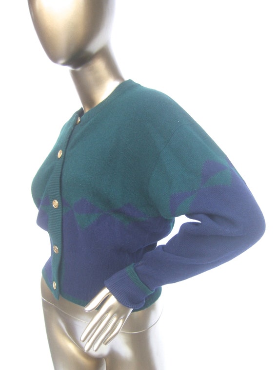 CHANEL Luxurious Cashmere Green & Blue Gilt Butto… - image 4