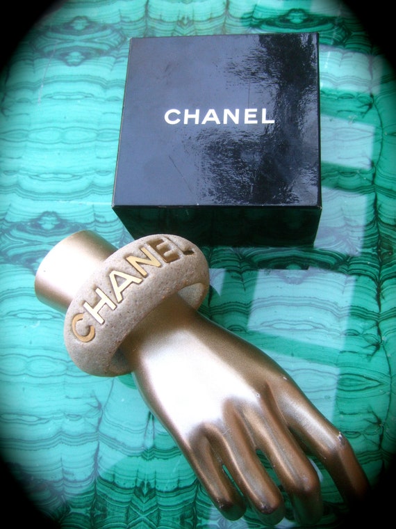 CHANEL Chic Resin Bisque Wide Cuff Bracelet in Ch… - image 1