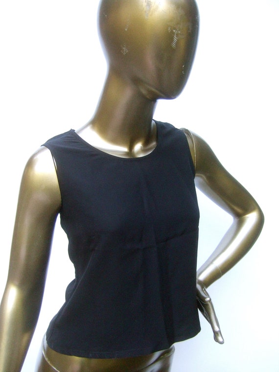 CHANEL Chic Black Silk Sleeveless Cropped Shell T… - image 7