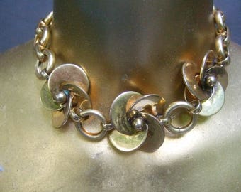 HATTIE CARNEIGIE Gilt Metal Choker Necklace