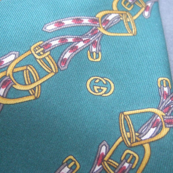 Gucci Italy Green Silk Bridals Themed Vintage Necktie c 1980s