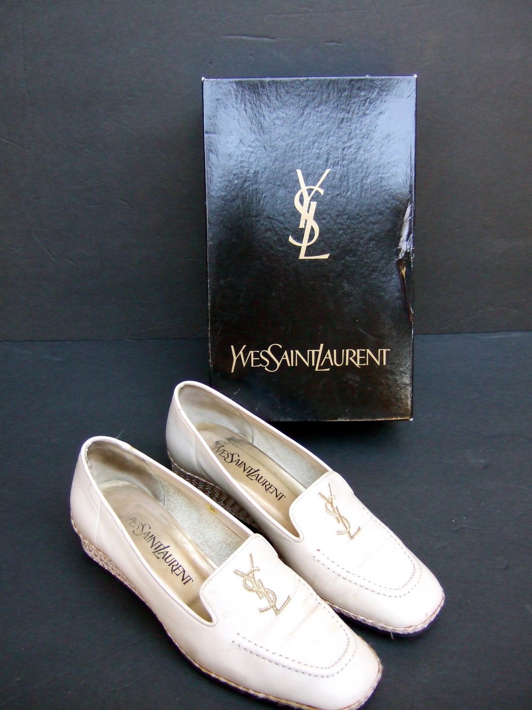 Yves Saint Laurent ローファー 表記サイズ：36　1/2 Yves Saint Laurent ブラックパンプス ローファー サイズ36