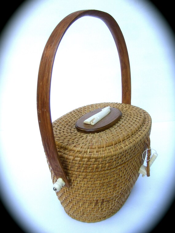 Nantucket Style Wicker Rattan Resin Whale Basket Purse Gem