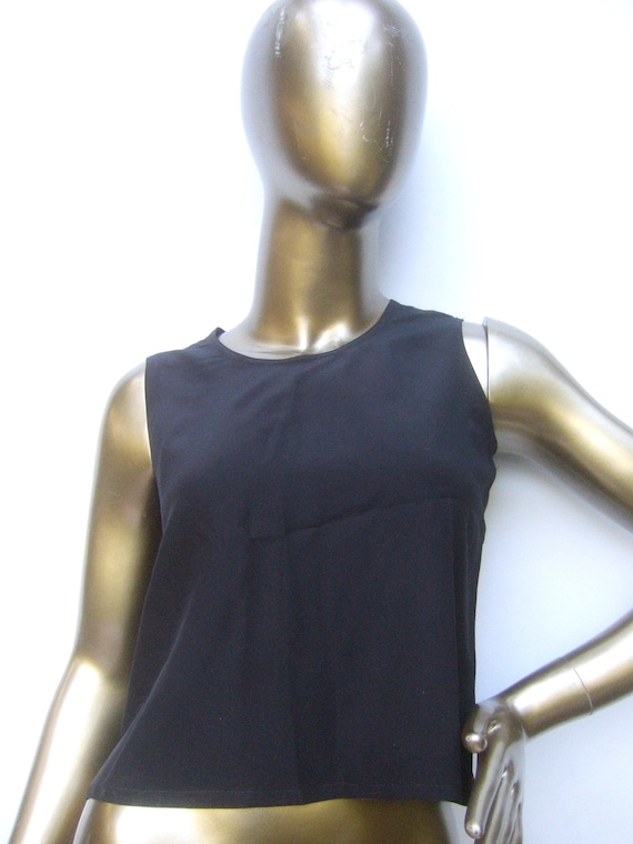 CHANEL Chic Black Silk Sleeveless Cropped Shell T… - image 5