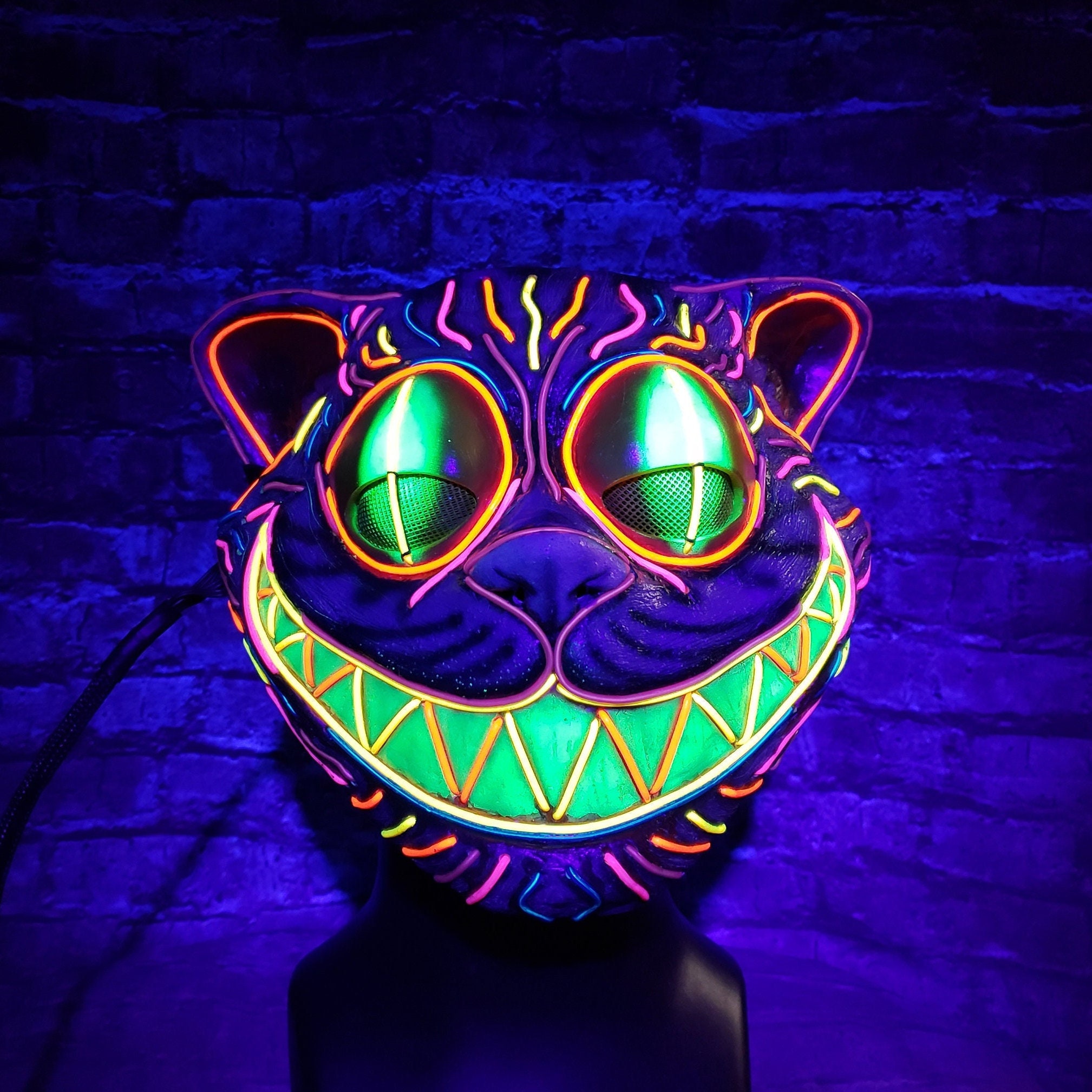 Cheshire Glow Cat Blacklight UV Learn to paint in UV Blacklight