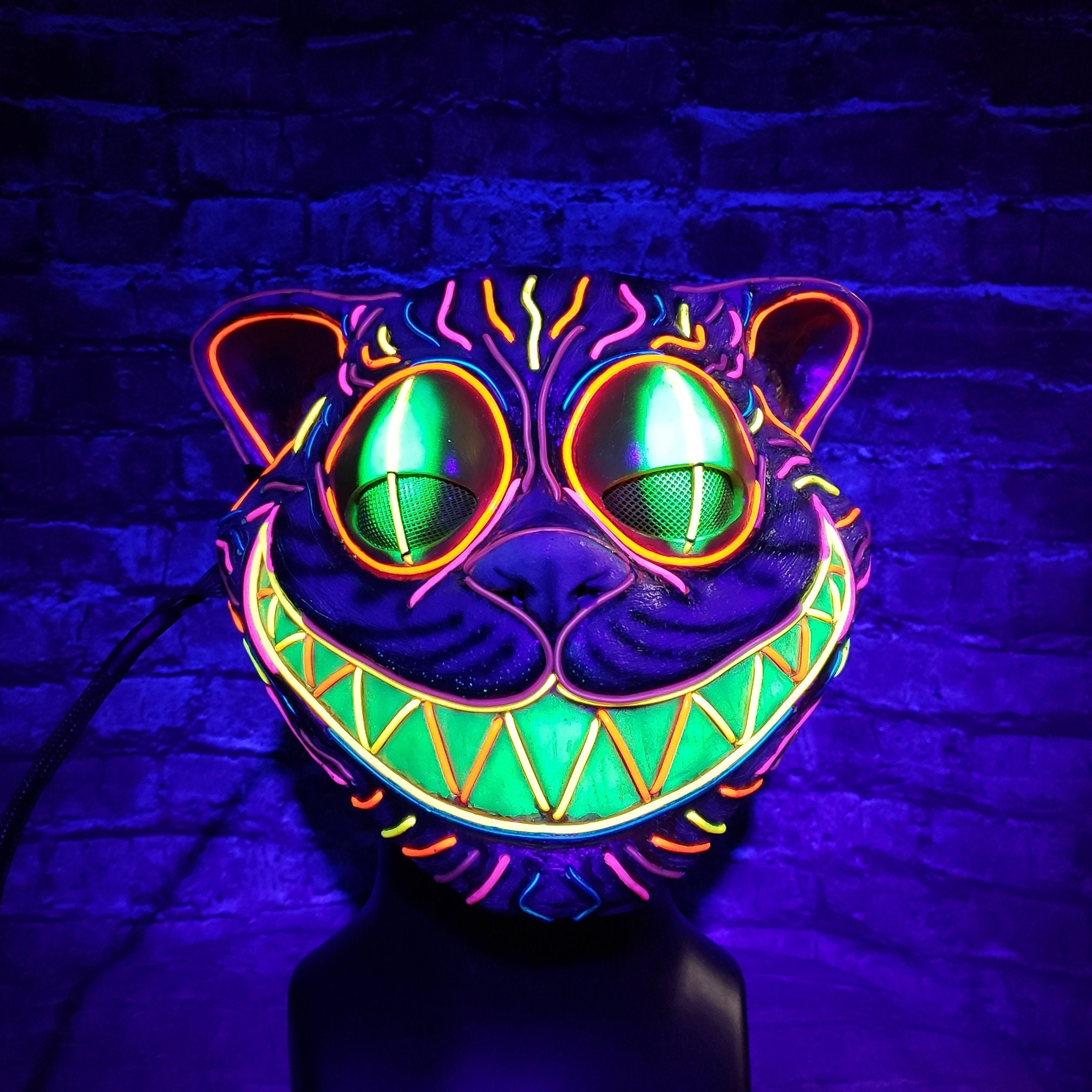 Cheshire Glow Cat Blacklight UV Learn to paint in UV Blacklight