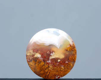 Agat mszysty Ternate w kształcie kaboszonu: pasiasty indonezyjski kamień szlachetny, biżuteria na prezent