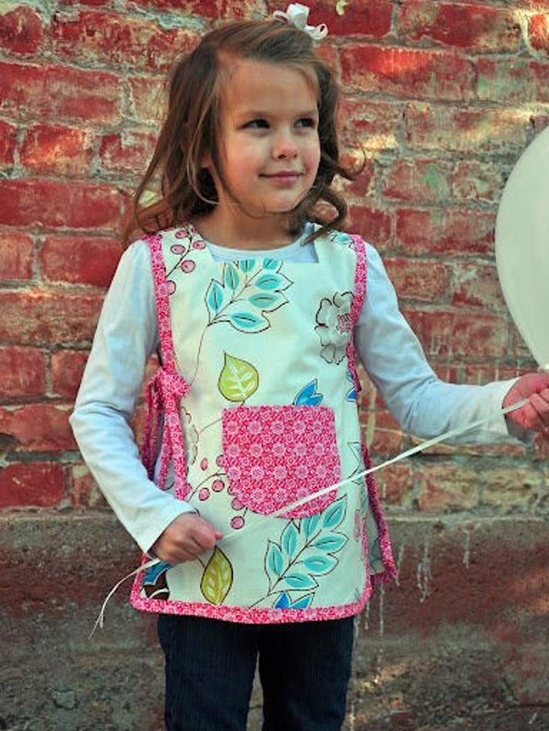 Simplicity 7064 Girls Apron Pattern, size 5-6