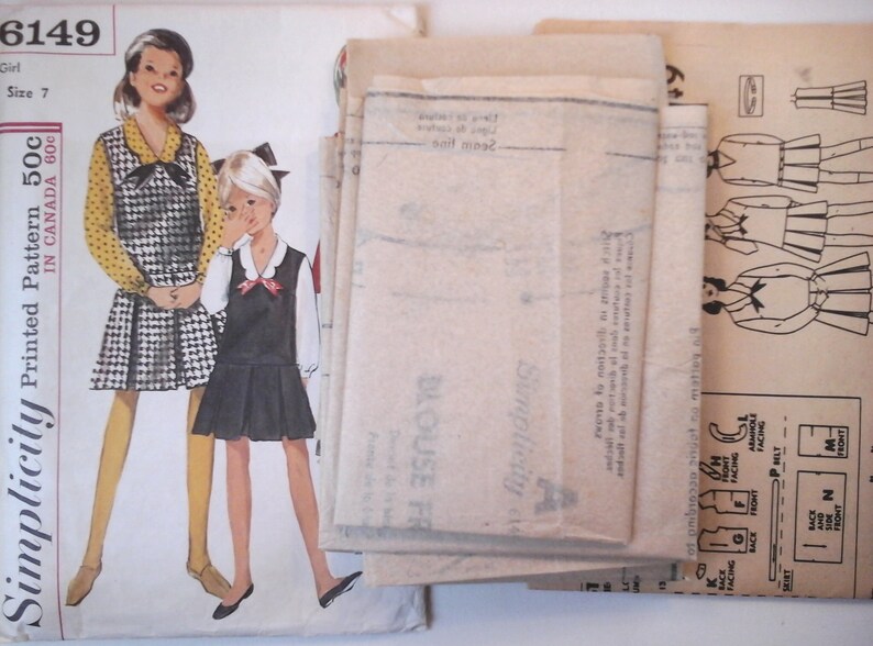 Simplicity 6149 Girls Jumper Dress and Blouse Pattern, size 7