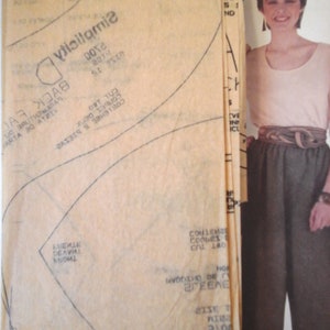 Simplicity 5700 easy Blouse and Culottes Pattern, size 10-12-14, Bust 32.5-36, 80s Split Skirt pattern, 80s blouse pattern image 5