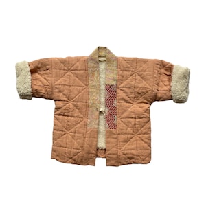 Haori coat for kids, SAKURA (rose), with the coller of Kantha quilt