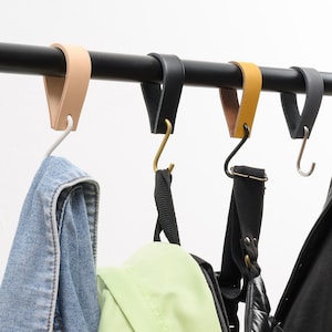 Percha de cuero con gancho en forma de S para barras y rieles: organizador para abrigos, armarios, roperos, mochilas y vaqueros.