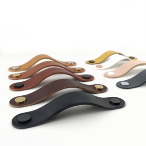 Leather Drawer Pull: 3cm Wide, Vegetable Tanned Leather, Brass Hardware