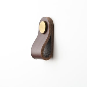 A wide variety of high-quality handmade Leather drawer pulls and leather cabinet pulls to upgrade your furniture pieces to which you want to give a new look. The leather pulls are Made in Germany by Rowzec Design using the finest materials.