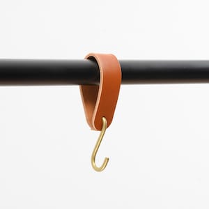 leather S-hook, coat hook, cognac brown leather with brass hook